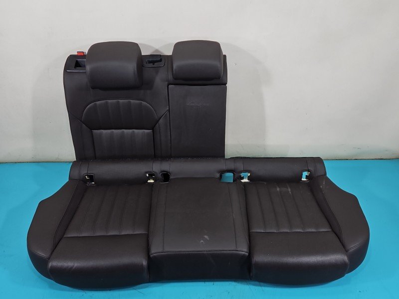 Kanapa tył fotel tylny Skoda Superb III