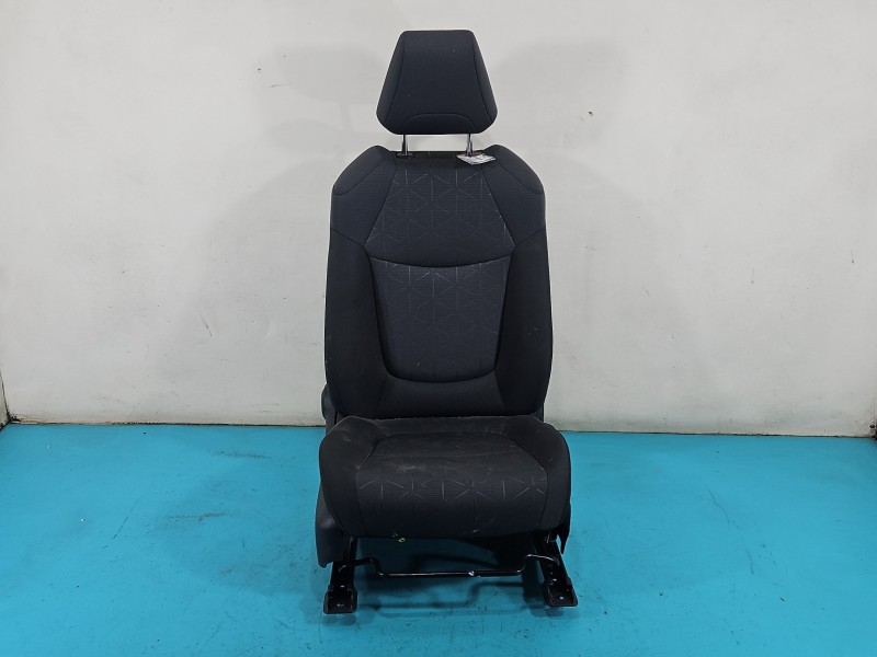 Fotel prawy przód pasażera Toyota Rav4 V 5d EUROPA