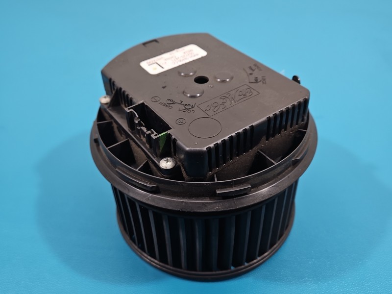 Dmuchawa nawiewu wentylator Volvo V50 S40 II 4M5H-18456-CC EUROPA