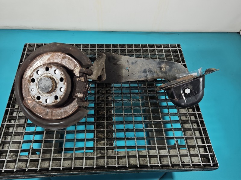 Piasta koła tył lewa zwrotnica łożysko Skoda Yeti 1.2 TSI