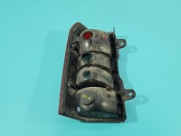 Lampa tył prawa Producent części: JEEP, HELLA / Z LISTWĄ ŻARÓWKOWĄ / UWAGA 3-ŻARÓWKI Jeep Patriot 06-17 HB