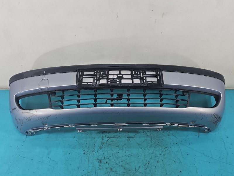 Zderzak przód Opel Zafira A srebrny