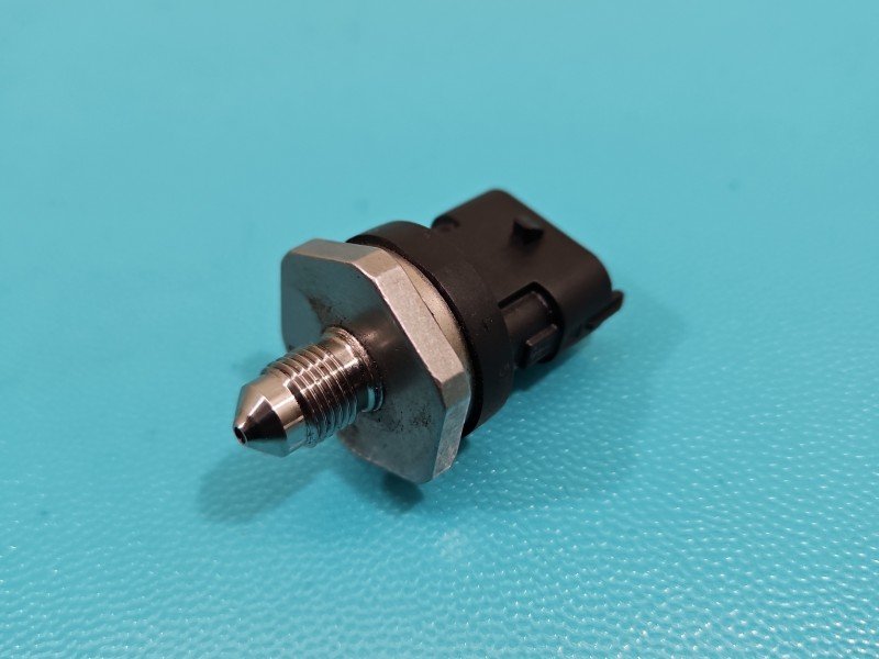 Czujnik ciśnienia paliwa Suzuki Vitara II 2015- 0261545189 regulator Czujnik ciśnienia paliwa Suzuki Vitara II 2015- 0261545189 regulator