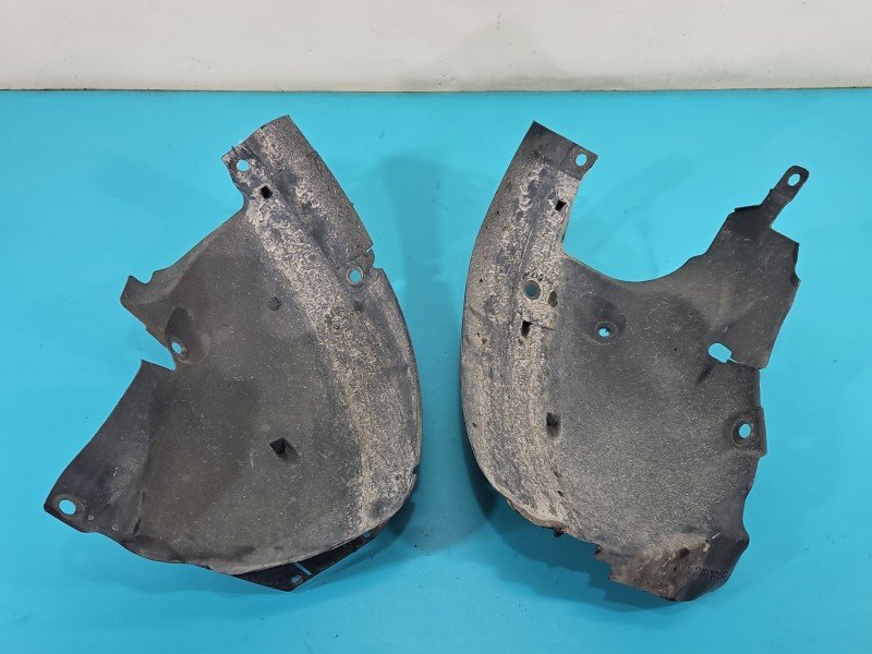 Nadkole przód prawe Renault Clio III 8200289937, 8200289946