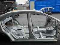 Próg prawy SŁUPEK ŚRODKOWY B Toyota Corolla E16 E18 13- sedan 4d 1f7