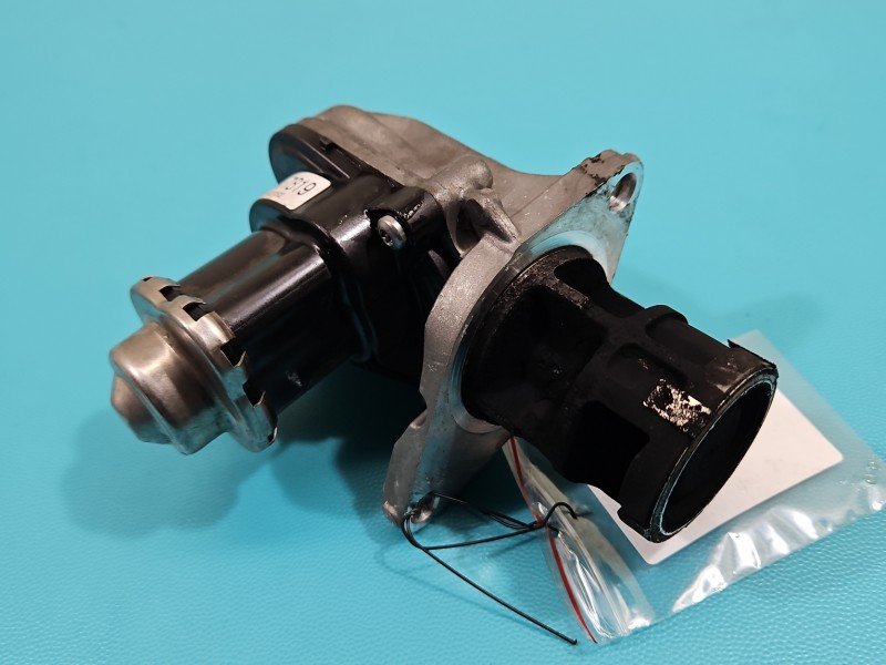 Zawór egr Opel Insignia B 55507819 2.0 cdti (LSQ 10MMAD) Zawór egr Opel Insignia B 55507819 2.0 cdti (LSQ 10MMAD)