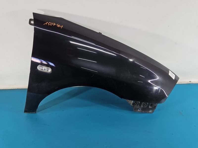 Błotnik przód prawy Seat Cordoba II 6L czarny LC92 Błotnik przód prawy Seat Cordoba II 6L czarny LC92