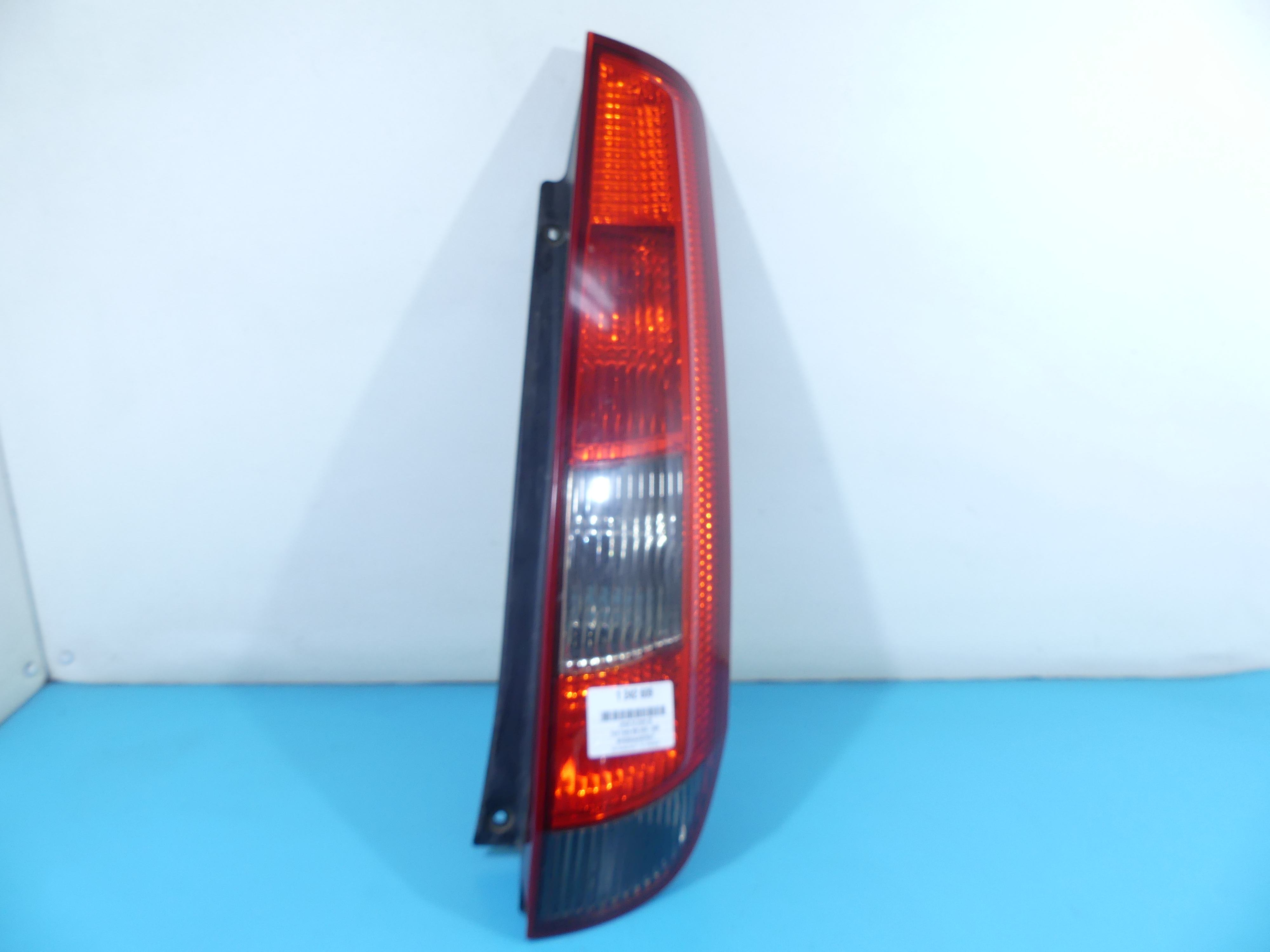 Lampa Ty Prawa Ford Fiesta Mk Hb