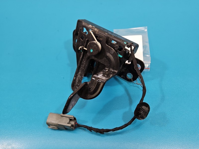 Zamek maski 2 PIN 11607124 MG3 24-