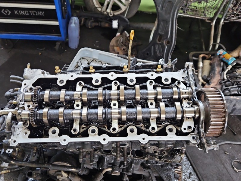 Głowica Toyota Rav4 II 00- 2.0 D4D 1CDFTV 1CDFTV 116KM