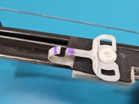 Podnośnik przód lewy SZYBY WINDA 1368922080 Fiat Ducato IV 6pin. Uszkodzone zabezpieczenie trzymające szybę 5d HB