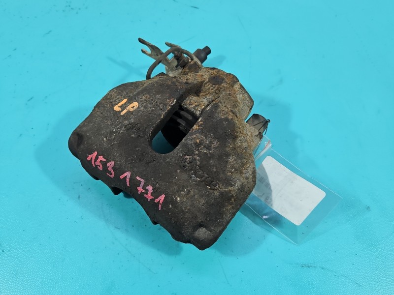 Zacisk przód lewy Audi A4 B6 1.9 tdi