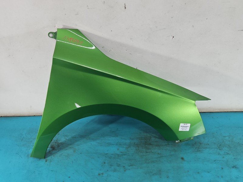 Błotnik przód prawy Skoda Fabia III zielony LF6Z