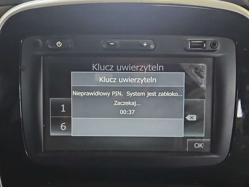 Radio fabryczne Renault Trafic III 281155777R radioodtwarzacz