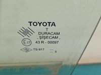 Szyba drzwi przód lewa Toyota Corolla Verso II HB