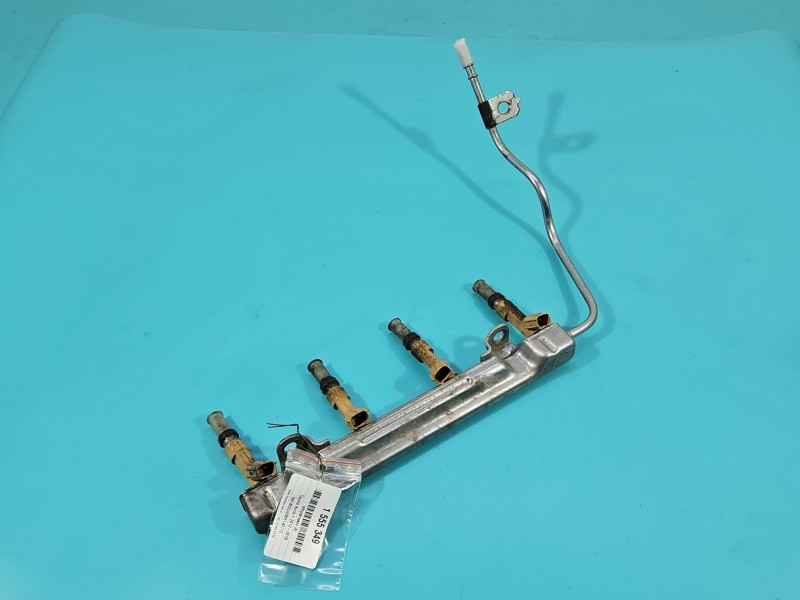 Wtryskiwacz Toyota Auris II 23250-0T030 1.8 hybryda