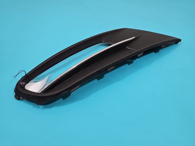 Zaślepka kratka zderzaka prawa atrapa Vw Sharan II 10- 7N0853666B