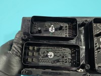 Skrzynka bezpieczników Opel Astra III H 13268301