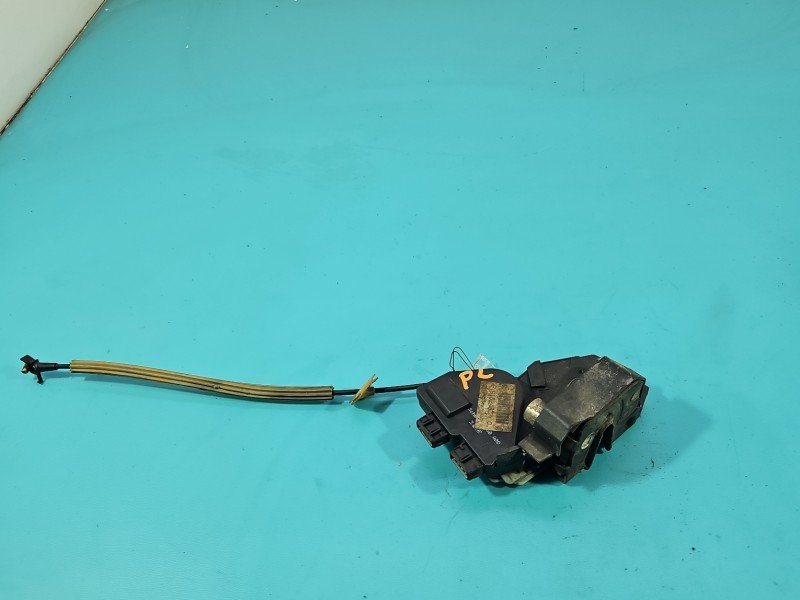 Zamek przód lewy 9152487, P9152487 Volvo V70 I EUROPA Producent części: Volvo, 4+3pin