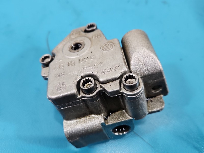 Pompa oleju AUDI A4 B8 2.0 tdi Cag 03G115105G