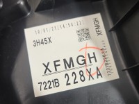 Tapicerka drzwi przód prawa boczek pasażera Citroen C-Crosser 7221B228XA
