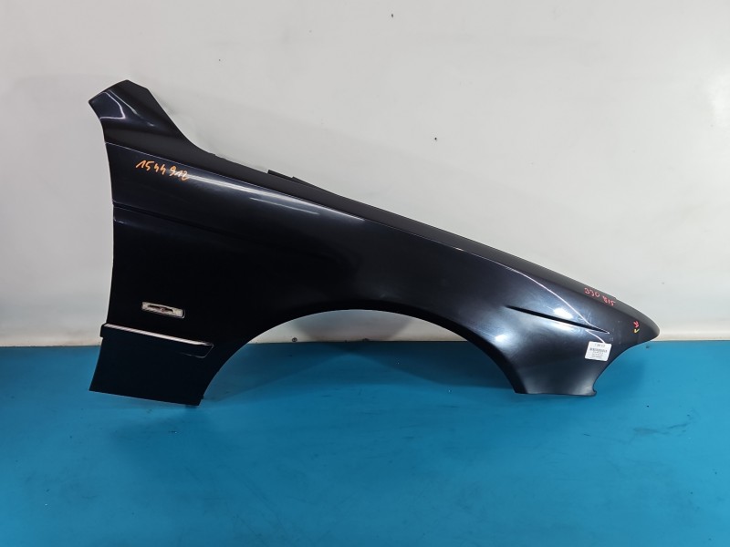 Błotnik przód prawy Bmw e39 czarny 303/9