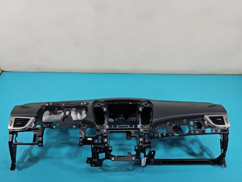 Deska rozdzielcza konsola kokpit Hyundai I30 II 12-16 eu Deska rozdzielcza konsola kokpit Hyundai I30 II 12-16 eu