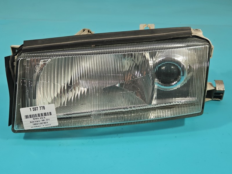 Reflektor lewy lampa przód Skoda Octavia I EUROPA