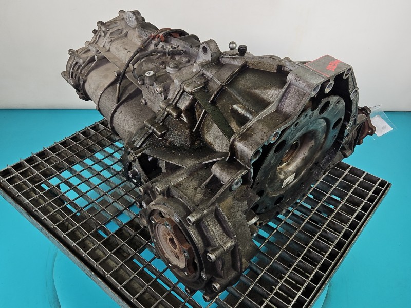 Skrzynia biegów AUDI A4 B8 2.0 tdi