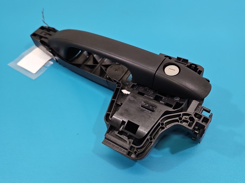Klamka przód lewa zewnętrzna Mercedes Vito W447 14- A4477600034 9744