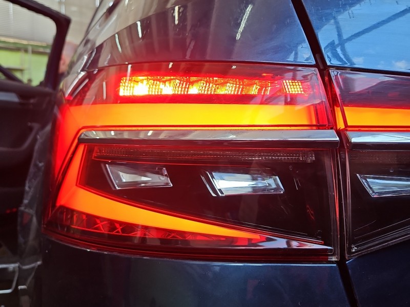 Lampa tył lewa Skoda Superb III kombi EUROPA 3V9945207C, 81910102