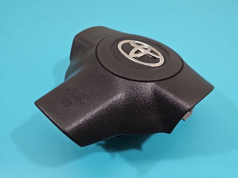 Poduszka powietrzna kierowcy airbag Toyota Rav4 III 05-