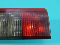 Lampa tył lewa Producent części: OPEL, Z LISTWĄ ŻARÓWKOWĄ / DRZWI Z TYŁU Opel Combo C HB