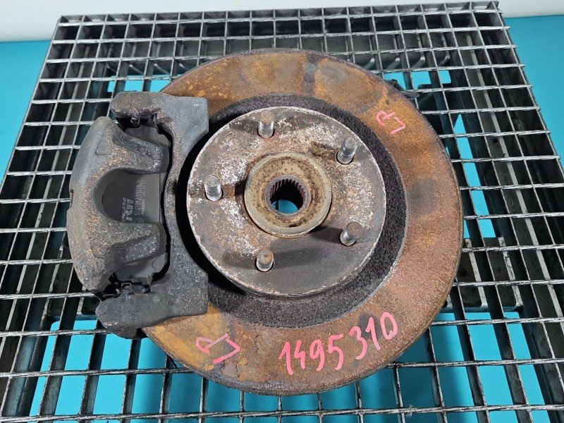 Zwrotnica lewa piasta przód 2.4 16V Jeep Patriot 06-17 Zwrotnica lewa piasta przód 2.4 16V Jeep Patriot 06-17