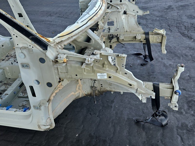 Podłużnica prawa fartuch Peugeot 3008 II