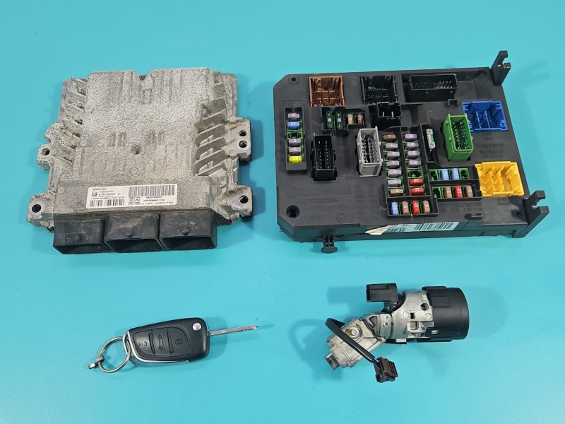 Komputer Sterownik silnika Citroen C4 II 1.6 hdi 9800268980, S180123008A