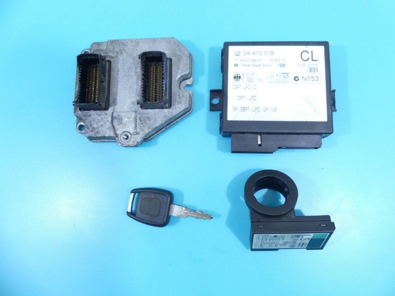 Komputer Sterownik silnika 55355044, 5WK9383 Opel Zafira A 1.8 16V Komputer Sterownik silnika 55355044, 5WK9383 Opel Zafira A 1.8 16V