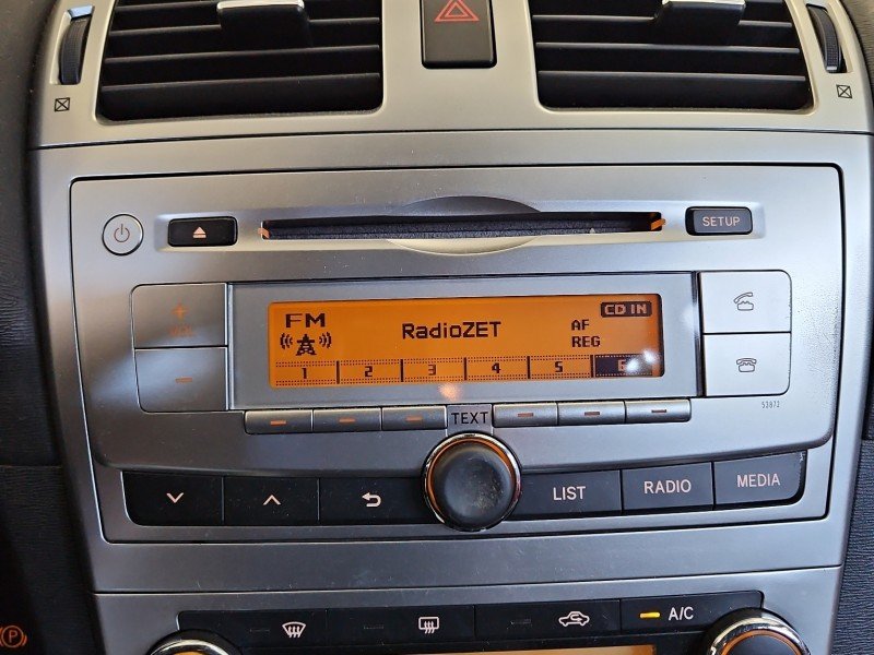 Radio fabryczne Toyota Avensis III T27 86120-05220 radioodtwarzacz