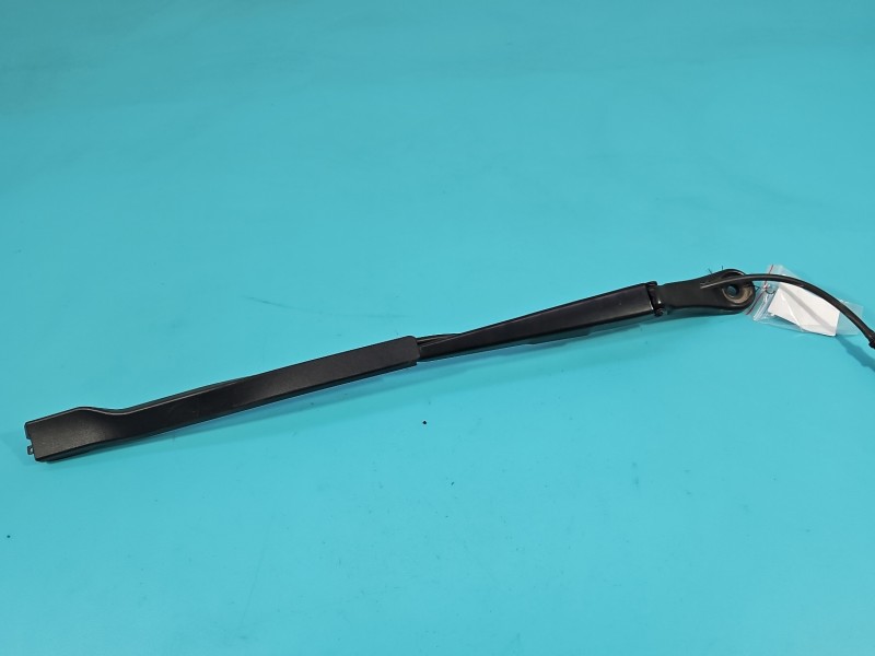 Ramie wycieraczki prawe BMW G20 9448920