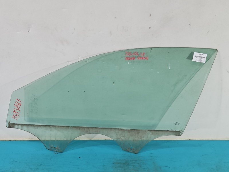 Szyba drzwi przód lewa Skoda Karoq HB