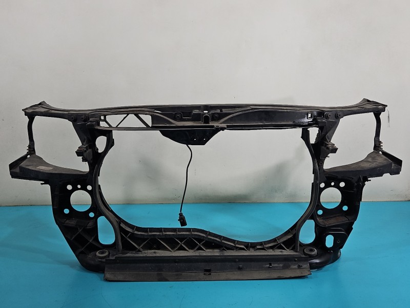 WZMOCNIENIE CZOŁOWE Pas przedni Audi A4 B7 8E0805594E