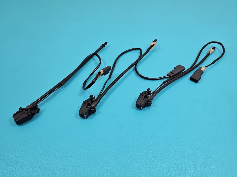 Spryskiwacz maski Ford Kuga Mk2 II 13-19 GV41-17666-BC