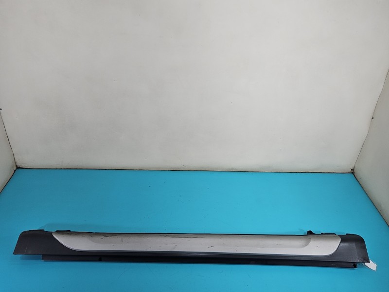 Listwa progowa prawa PRÓG NAKŁADKA Suzuki Sx4 S-Cross 13-21 77232-61M