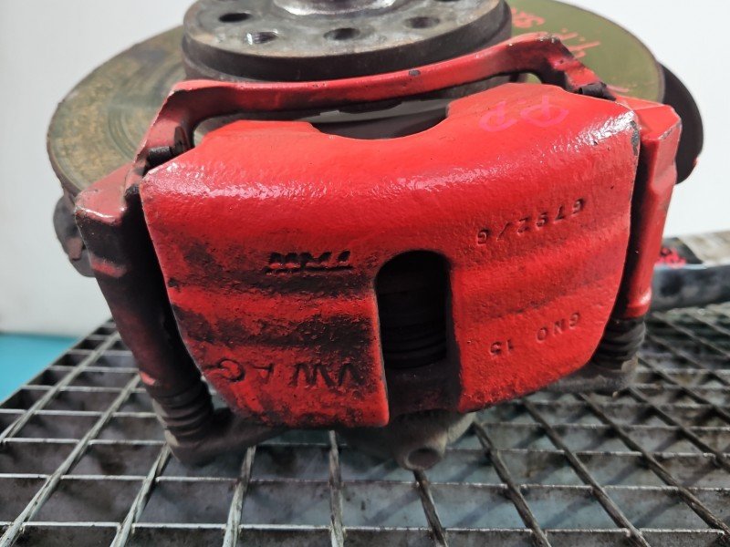 Zacisk przód prawy Seat Leon III 12- 2.0 tdi