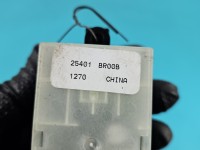 Przełącznik szyb Nissan Qashqai I J10 06-13 Europejska EU 25401BR00B