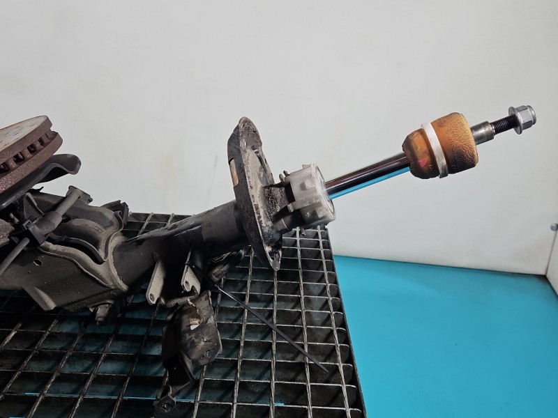 Amortyzator przód prawy przedni Mercedes W177