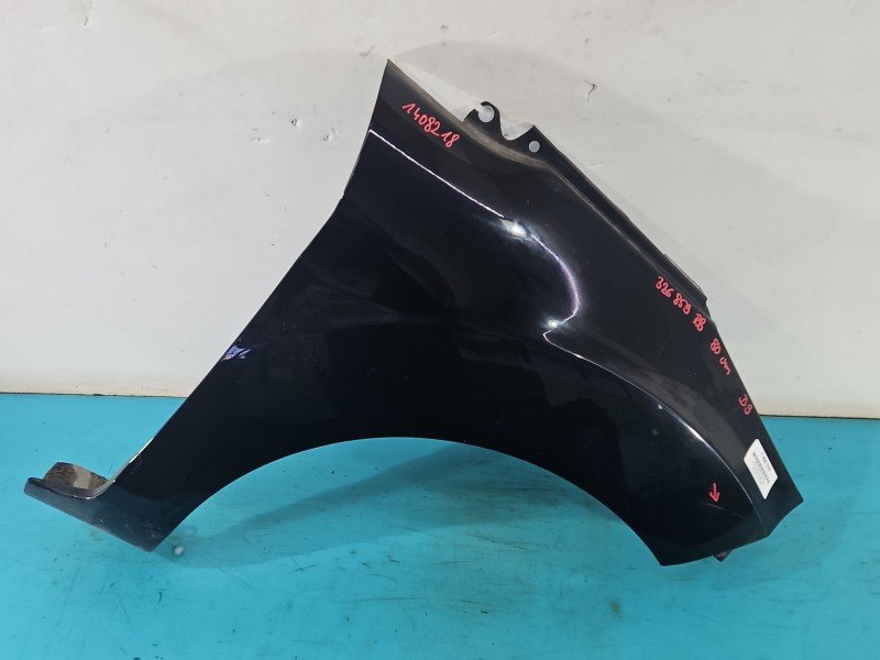 Błotnik przód prawy Ford Fiesta Mk7 czarny D9