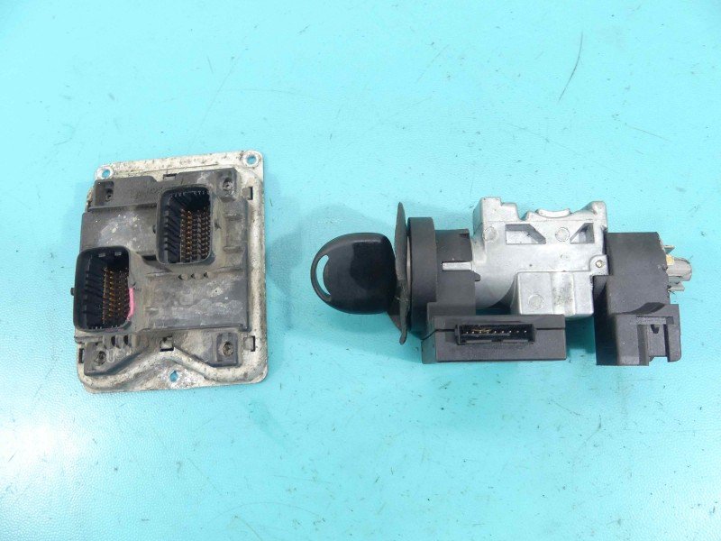 Komputer Sterownik silnika 24418928, 5WK4596 Opel Corsa B 1.0 12v