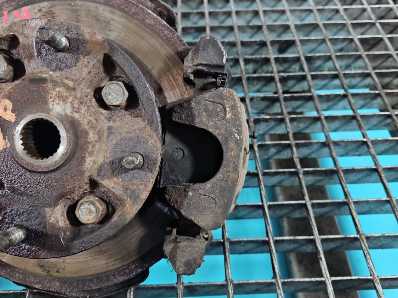 Zacisk przód prawy Daewoo Tico 0.8b