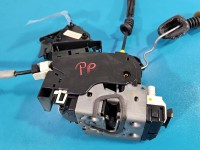 Zamek przód prawy Mercedes W204 EUROPA 4pin A2047232808